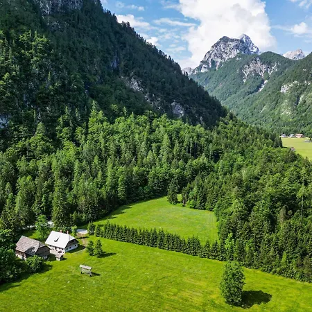 Guhar Homestead - Triglav Valley Retreat Casa vacanze