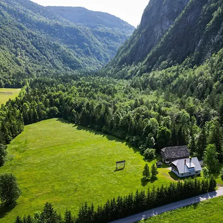 Vakantiehuis Traditional Homestead Guhar In Radovna Mojstrana