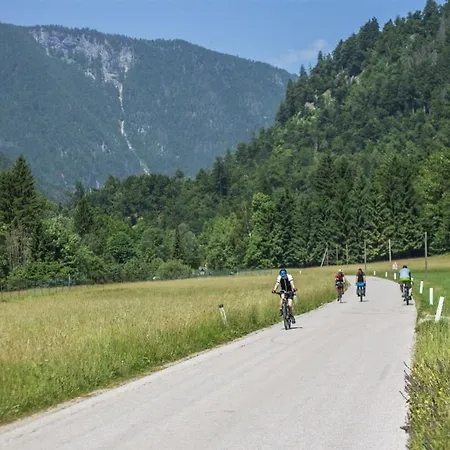Casa vacanze Guhar Homestead - Triglav Valley Retreat Mojstrana