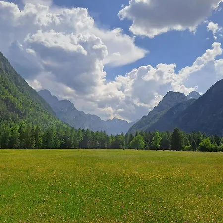 Casa vacanze Guhar Homestead - Triglav Valley Retreat *