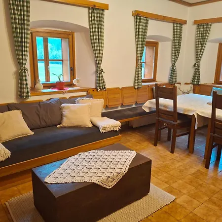 Holiday home Traditional Homestead Guhar In Radovna