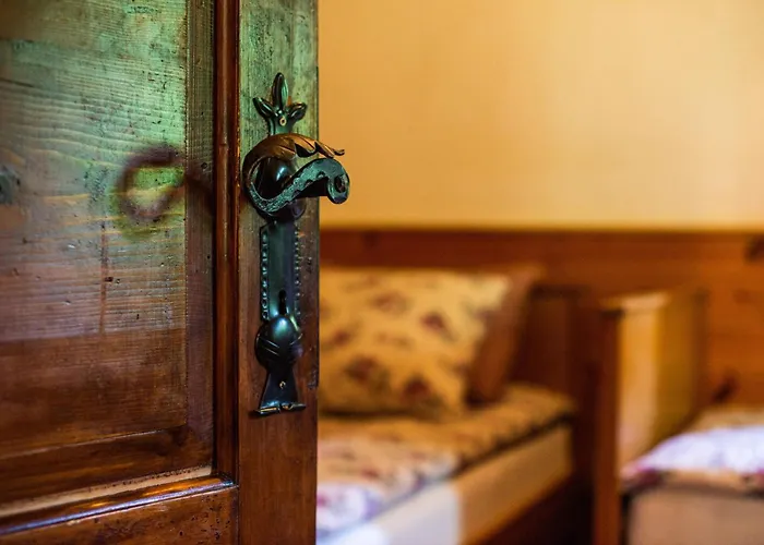 Traditional Homestead Guhar In Radovna *