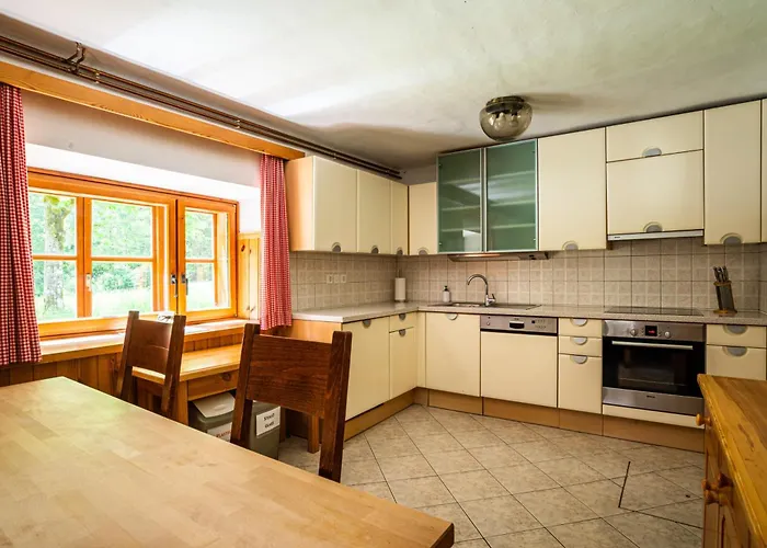 Traditional Homestead Guhar In Radovna Мойстрана