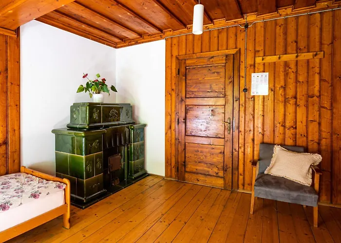 Traditional Homestead Guhar In Radovna