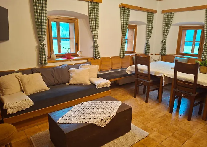 Дом отдыха Traditional Homestead Guhar In Radovna