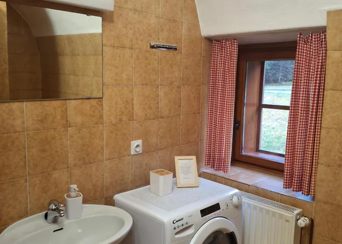 Дом отдыха Traditional Homestead Guhar In Radovna *